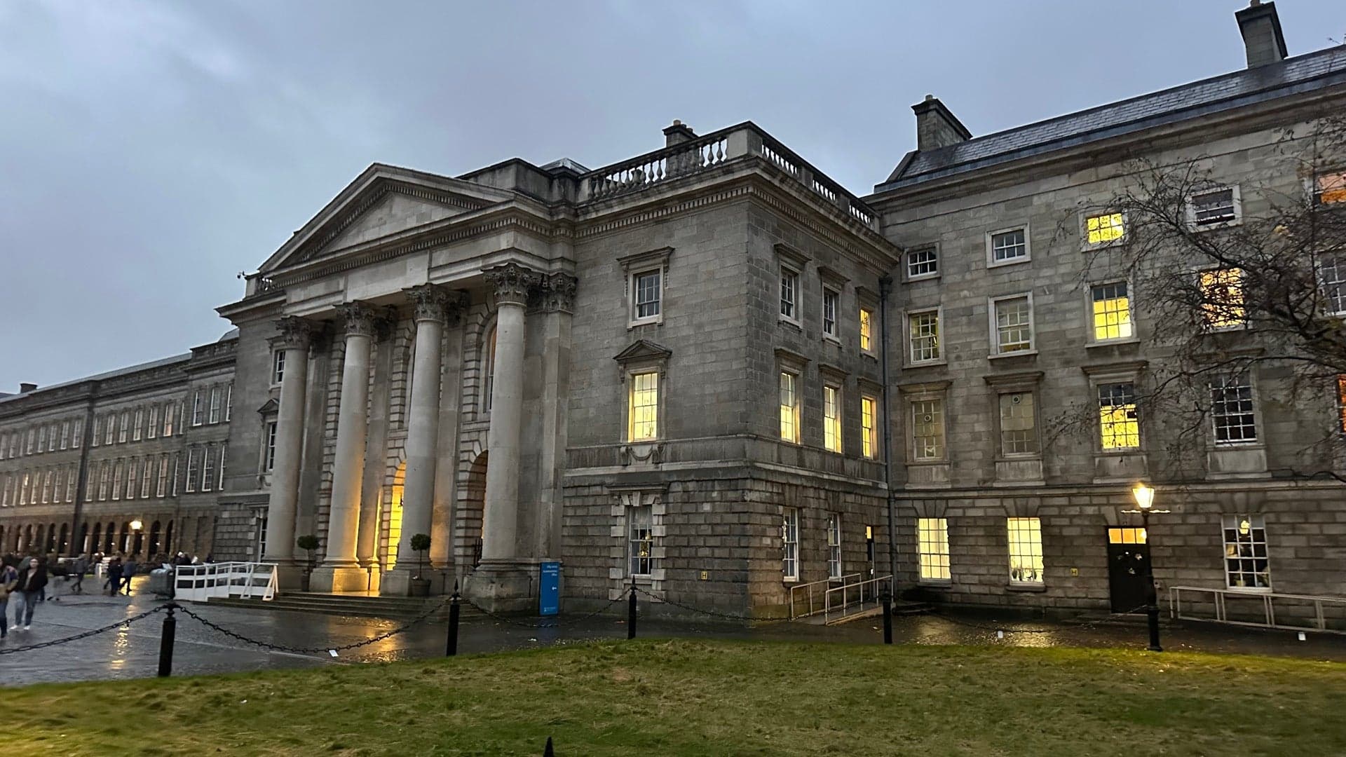 Trinity College 19